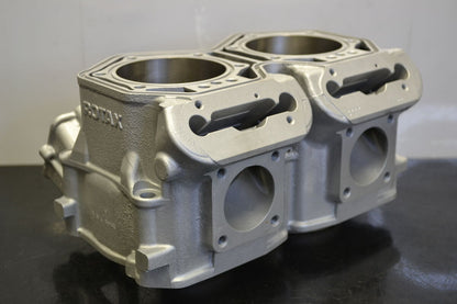 Sylinteri 800 Powertek 2007-2011,  6413042