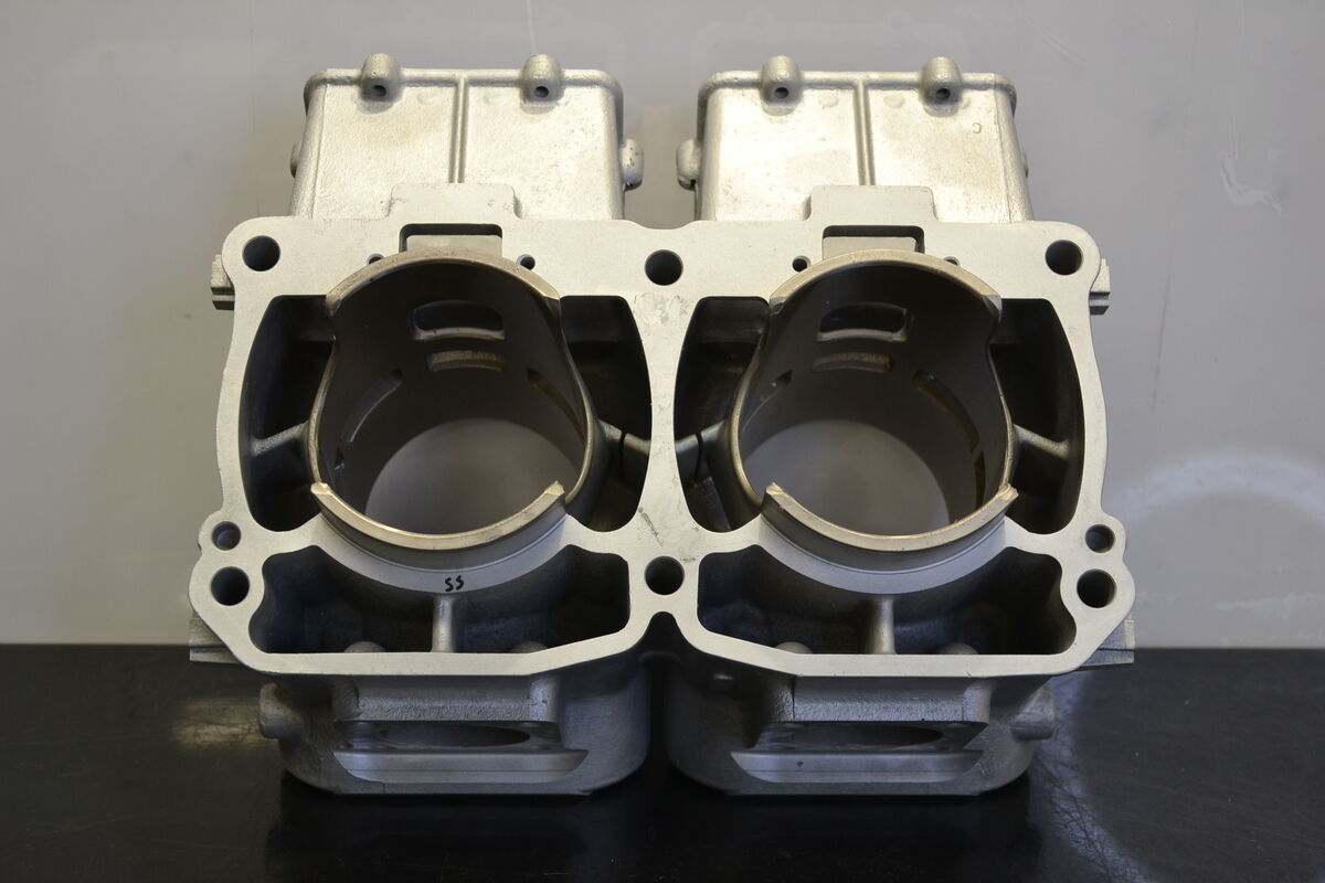 Sylinteri 800 Powertek 2007-2011,  6413042