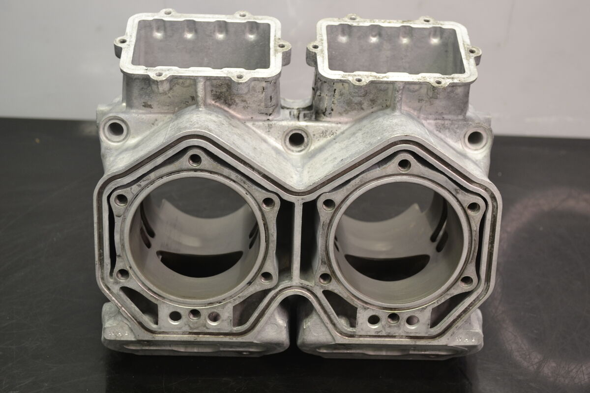 Sylinteri 800 Etec, 420413041 Summit X