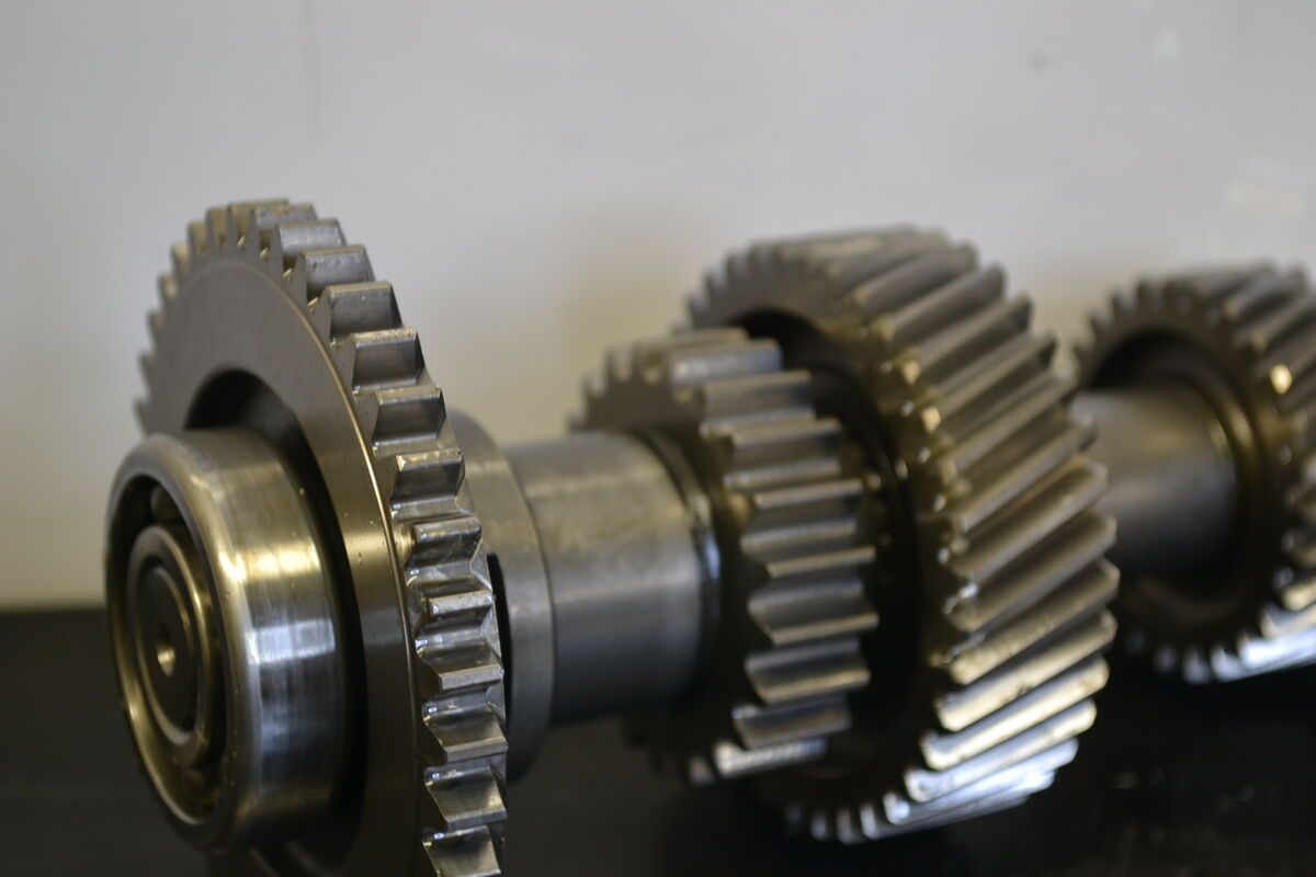 Commander 900 Ace vaihdelaatikon akseli, 504154127