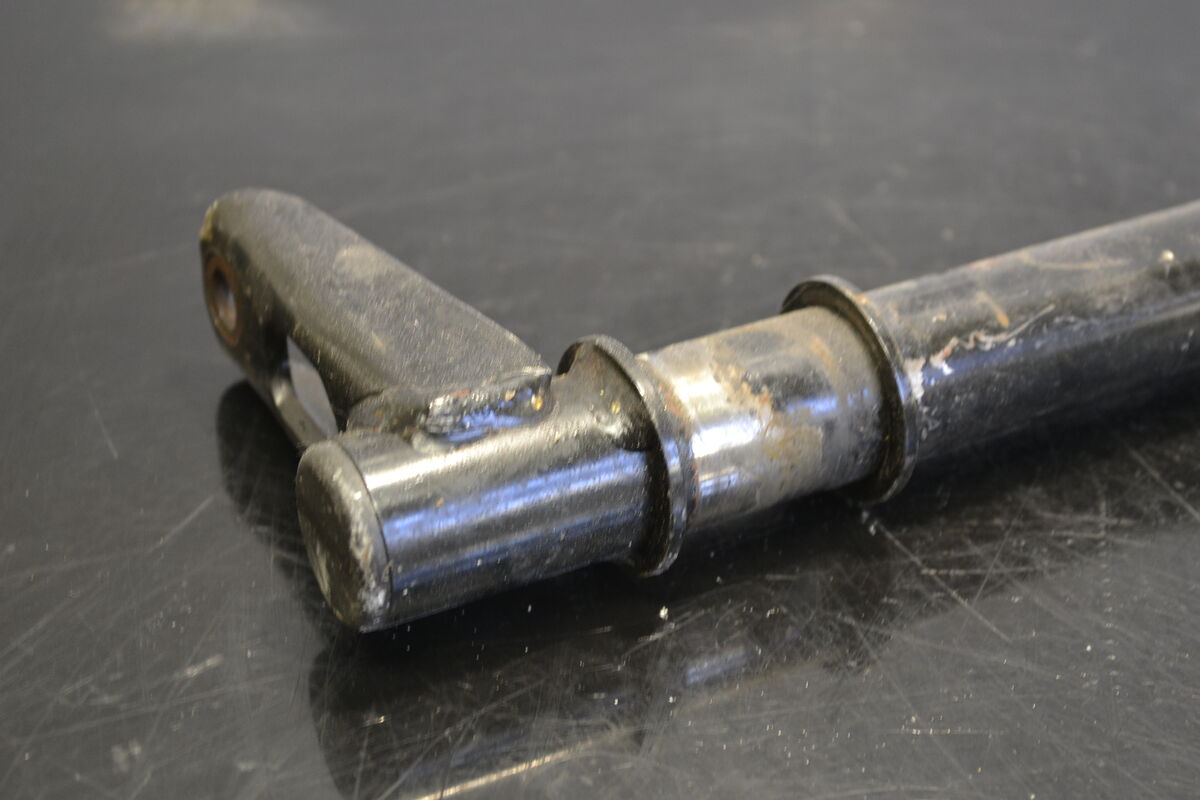 Ohjausakseli alempi, Indy SP, 1823417