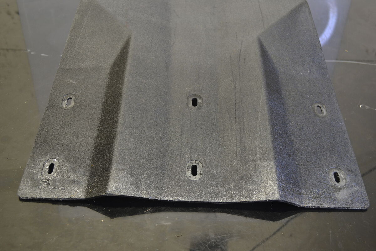 Pohjapanssari Lynx, Ski-Doo 2008-2013 Musta