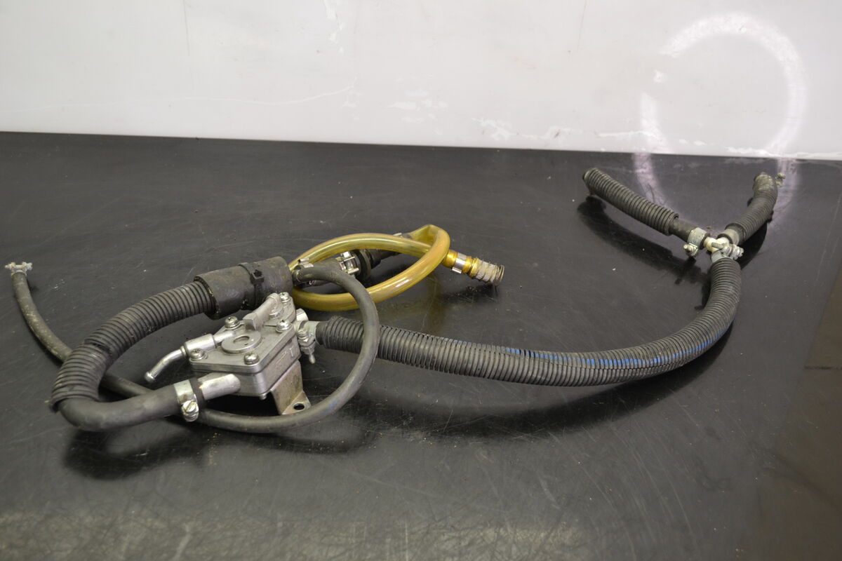 Polttoainepumppu ja letkut Lynx RS 600 2016