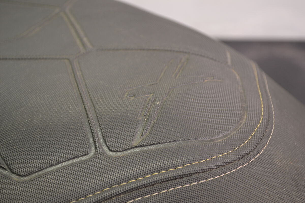 Penkki Ski-Doo MXZ X  2013 Musta/Keltainen