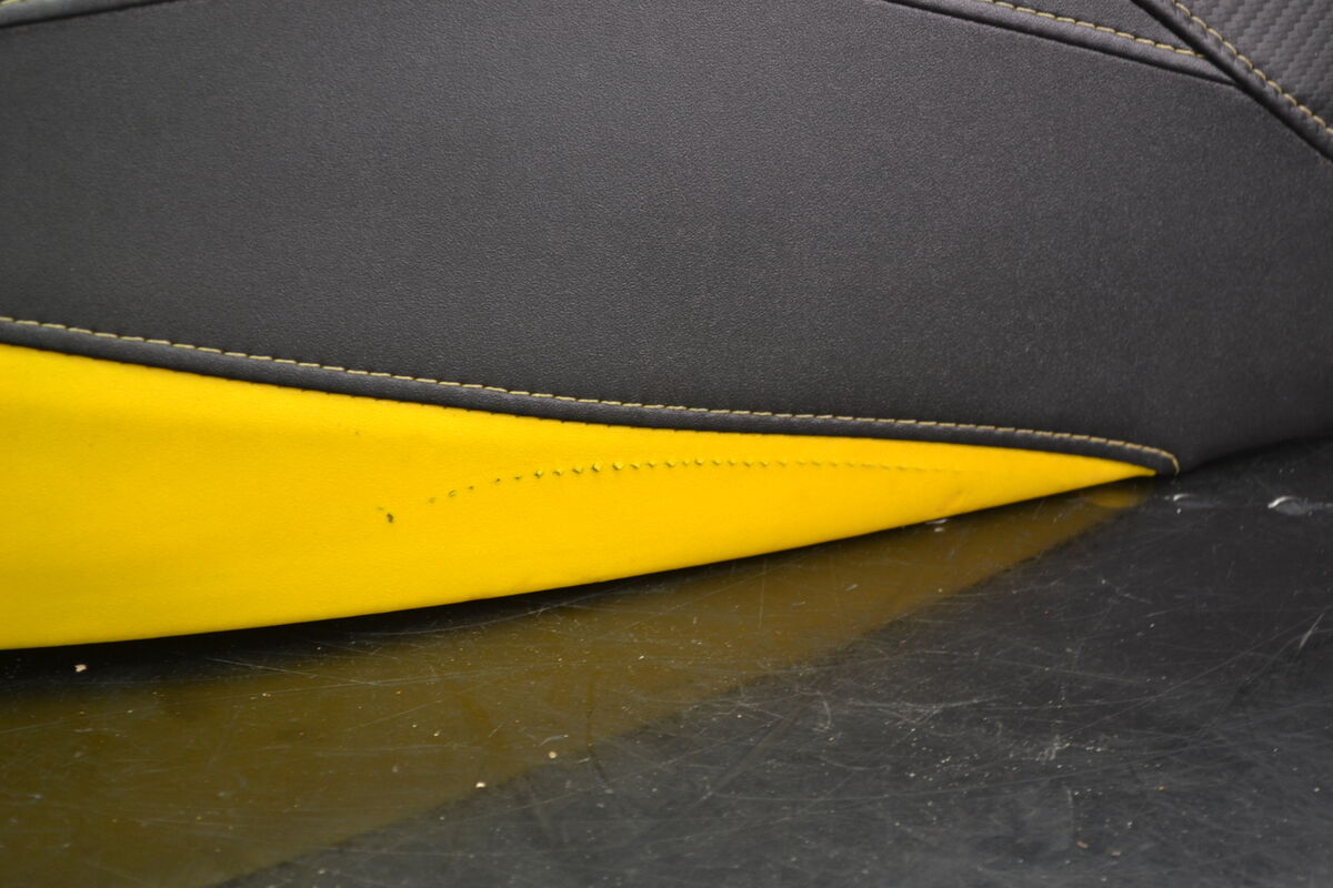 Penkki Ski-Doo MXZ X  2013 Musta/Keltainen