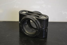 Ohjausakselin kiinnike 506152508