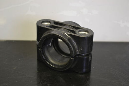 Ohjausakselin kiinnike 506152508