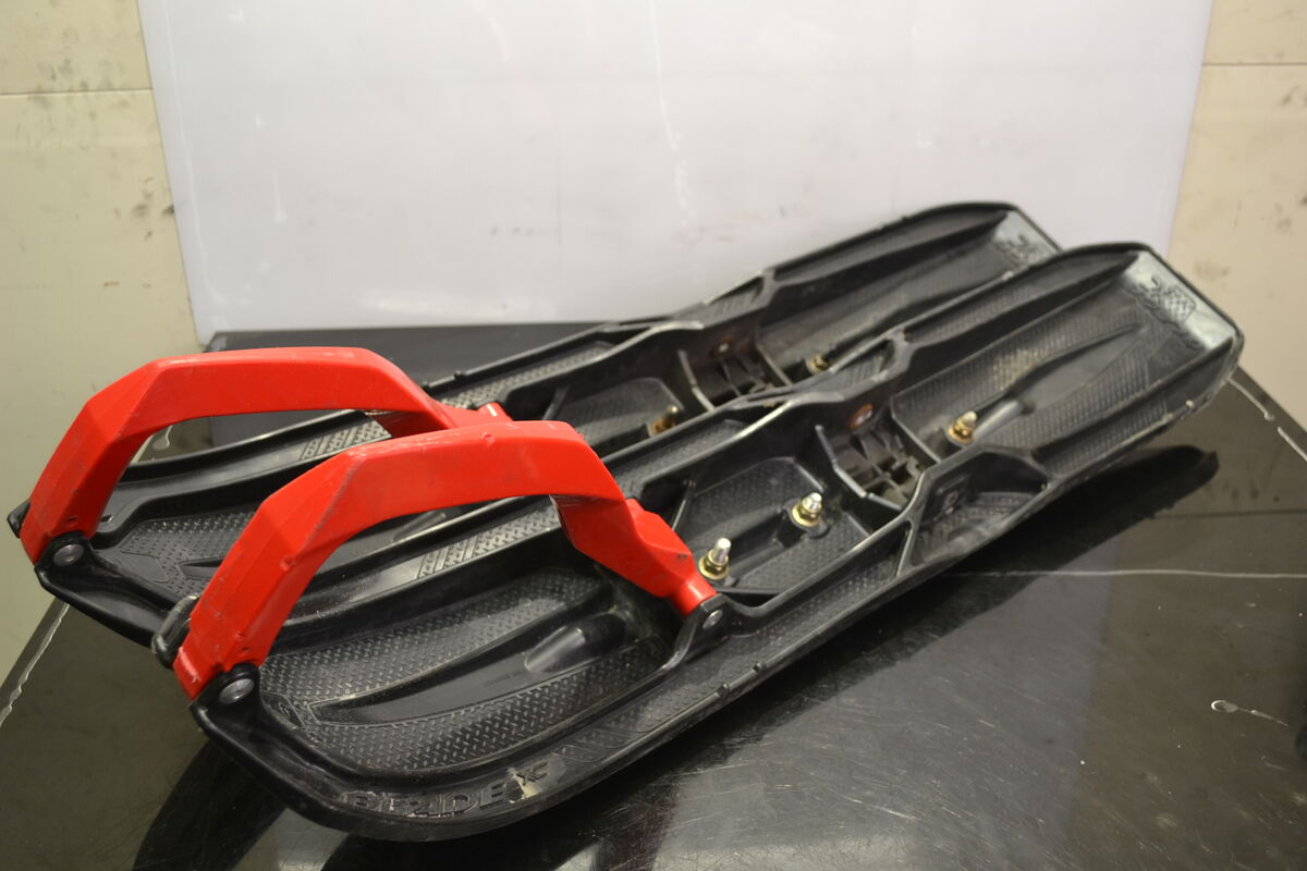 Blade Xc sukset Musta/Punainen