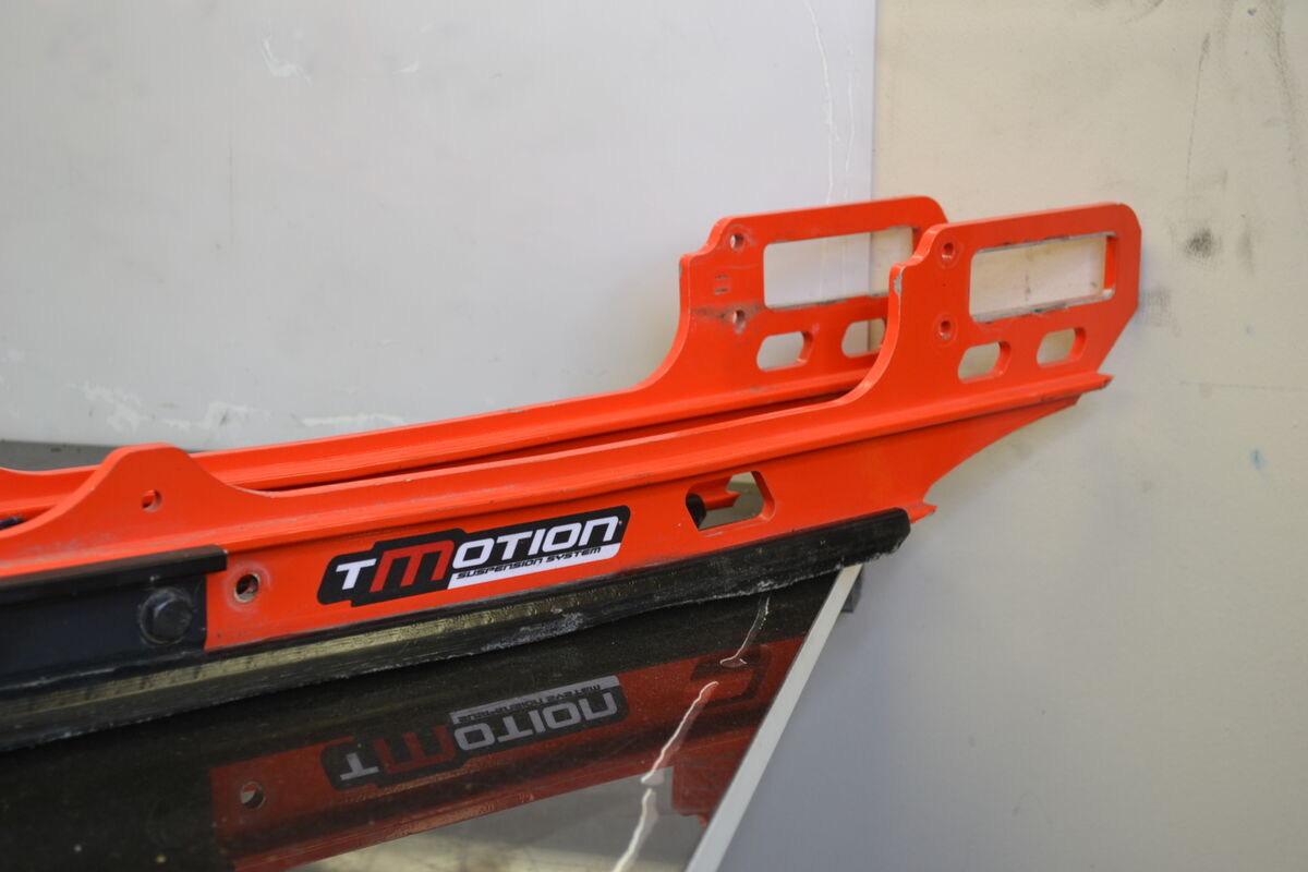 Liukurungot Summit 154" T-Motion Punainen