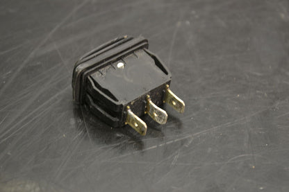 Peukalonlämmittimen katkaisin,  515177498