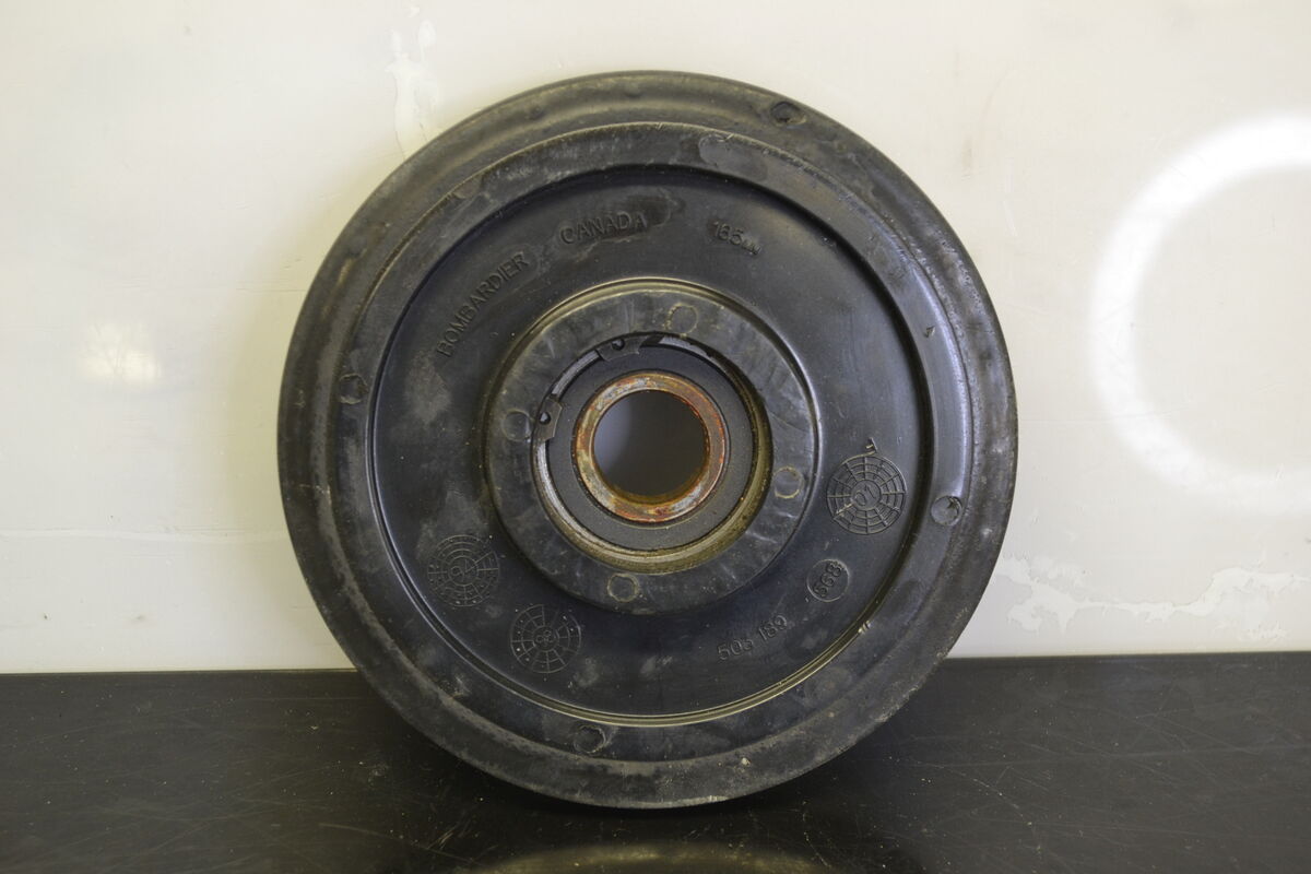 Kääntöpyörä 165 mm, musta