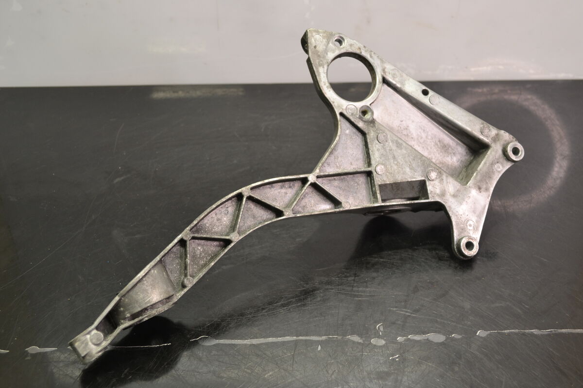 Moottorin kannake 600, 900 Ace, 518327535