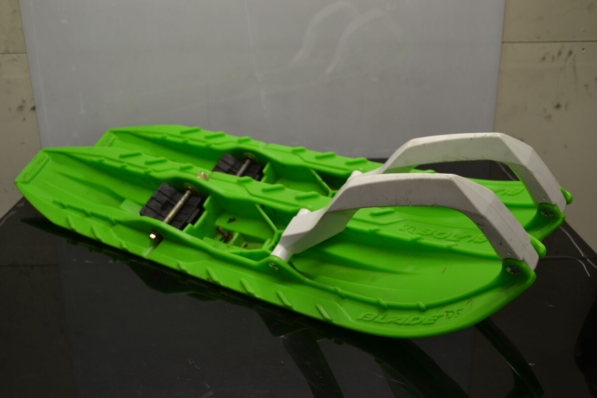 Blade DS skis, green.