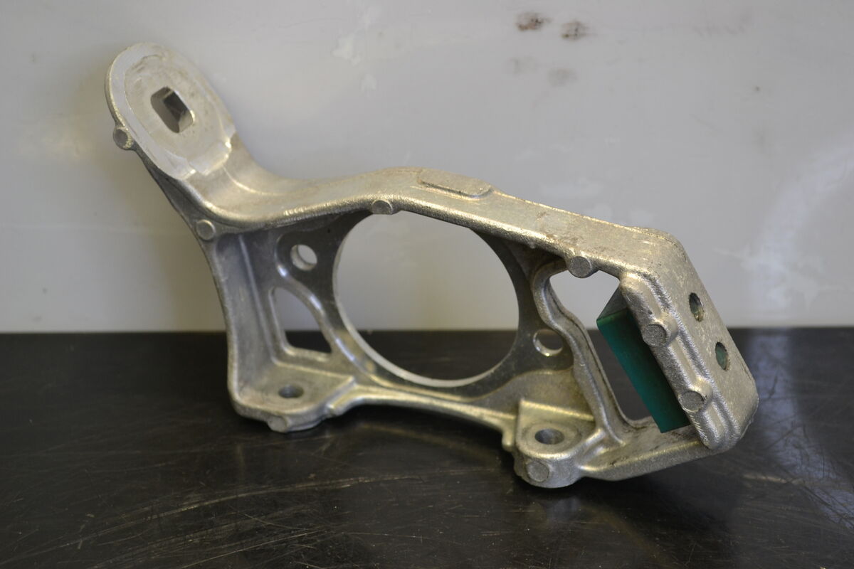 Moottorin kannake 600 Etec, 512060699