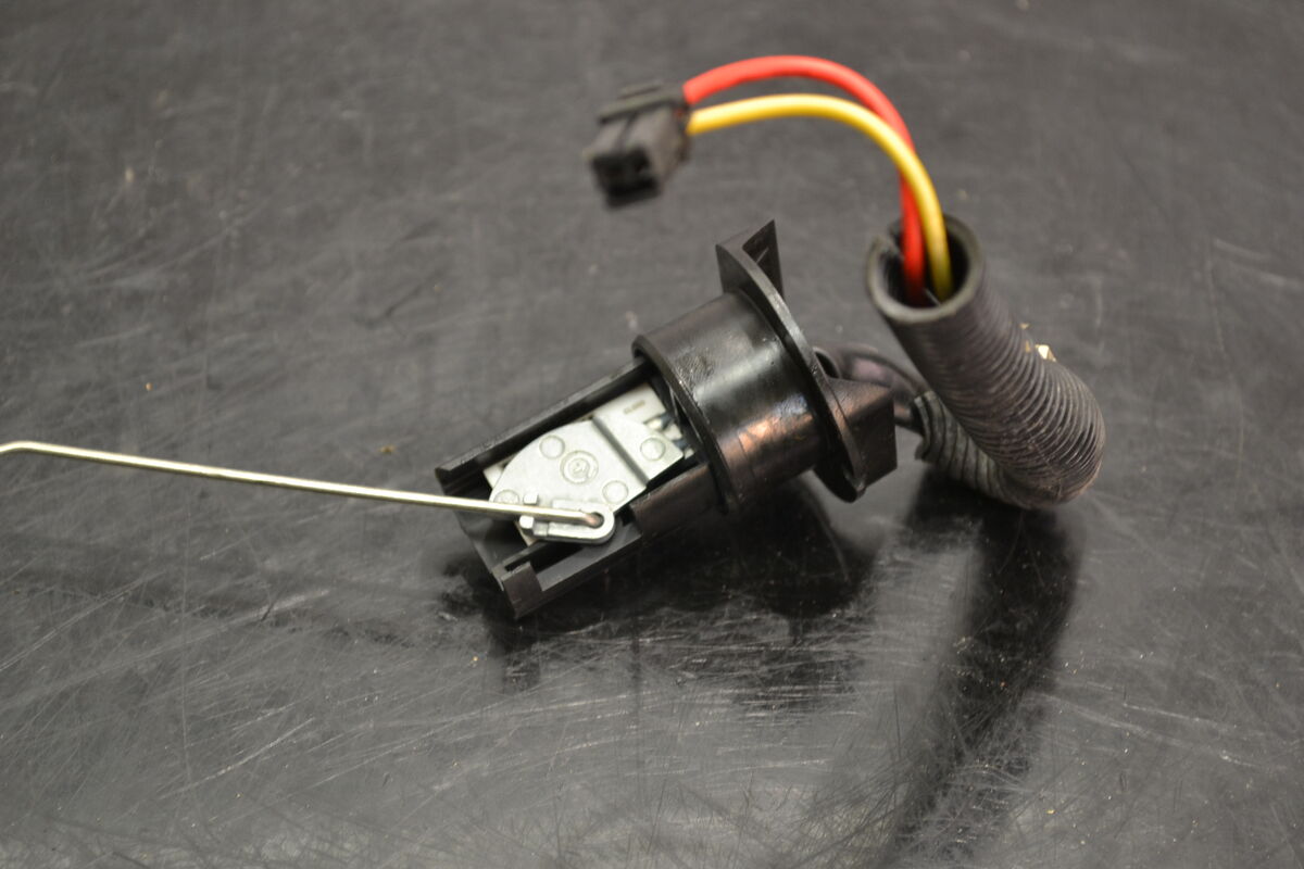 Polttoainemittari Brp 08-13, 513033958