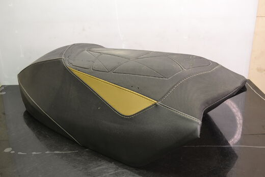 Penkki Ski-Doo Summit X 2012 Musta