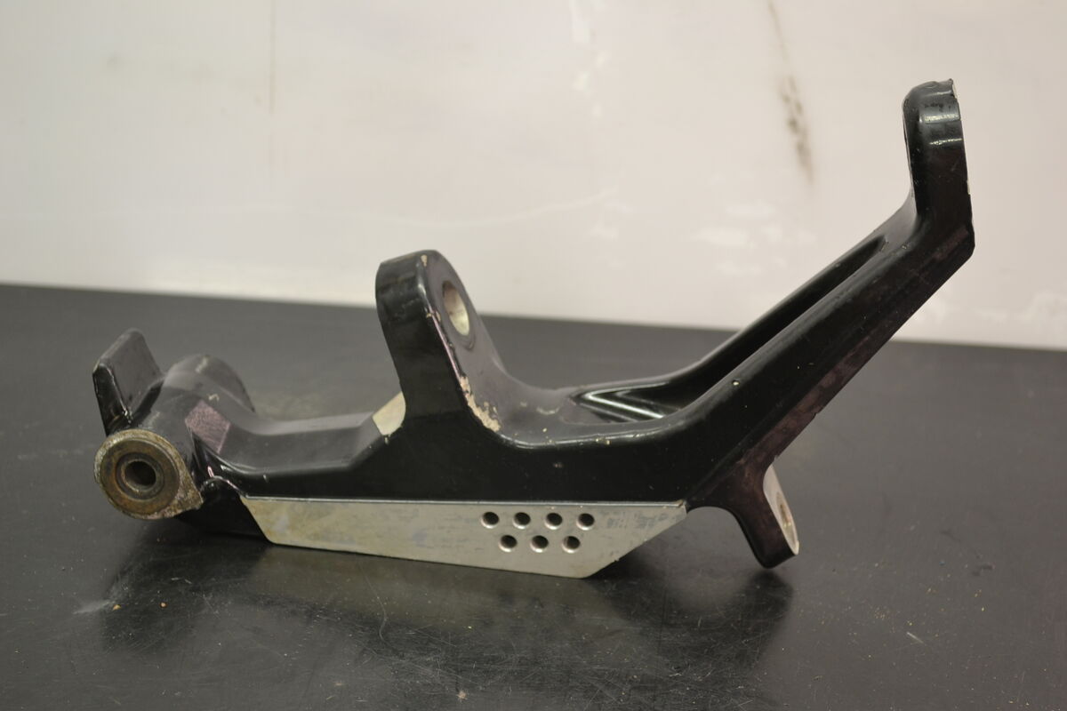 Lynx Ras2 left shoulder pin, 505073475