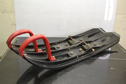 SLT Sukset Musta, Punainen