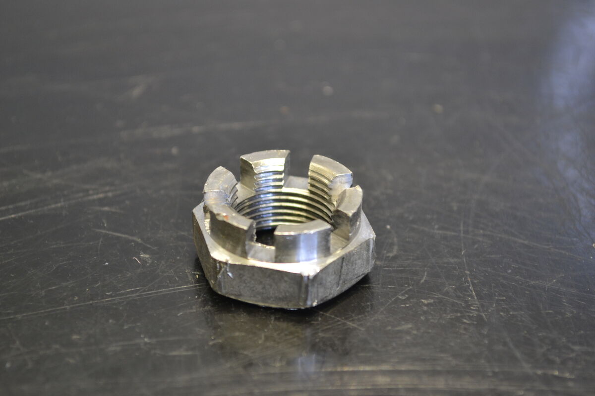 Kruunumutteri Mxz 600, 250000012