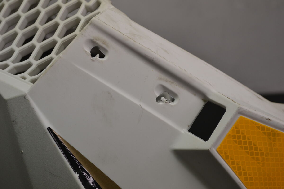 Keulamuovi valkoinen Ski-Doo, Lynx 08-13