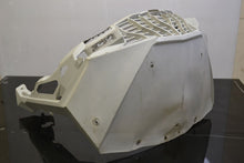 Front fender liner, Grey XM, XS 502007331