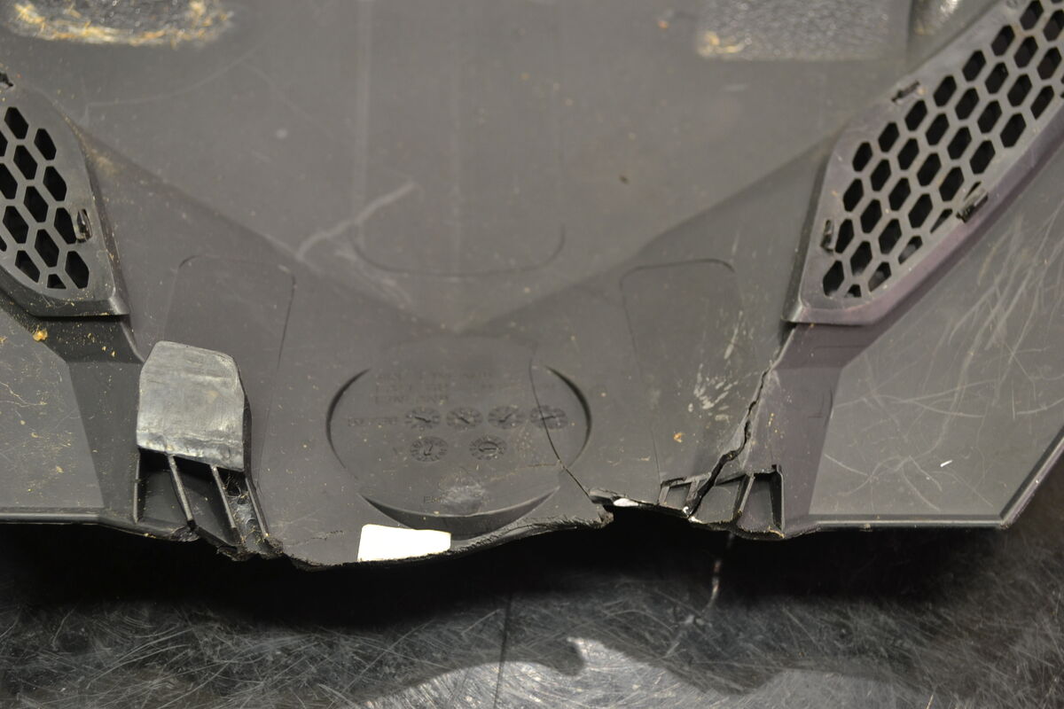 Konepelti Musta Lynx, Ski-Doo 08-13 (2 laatu)