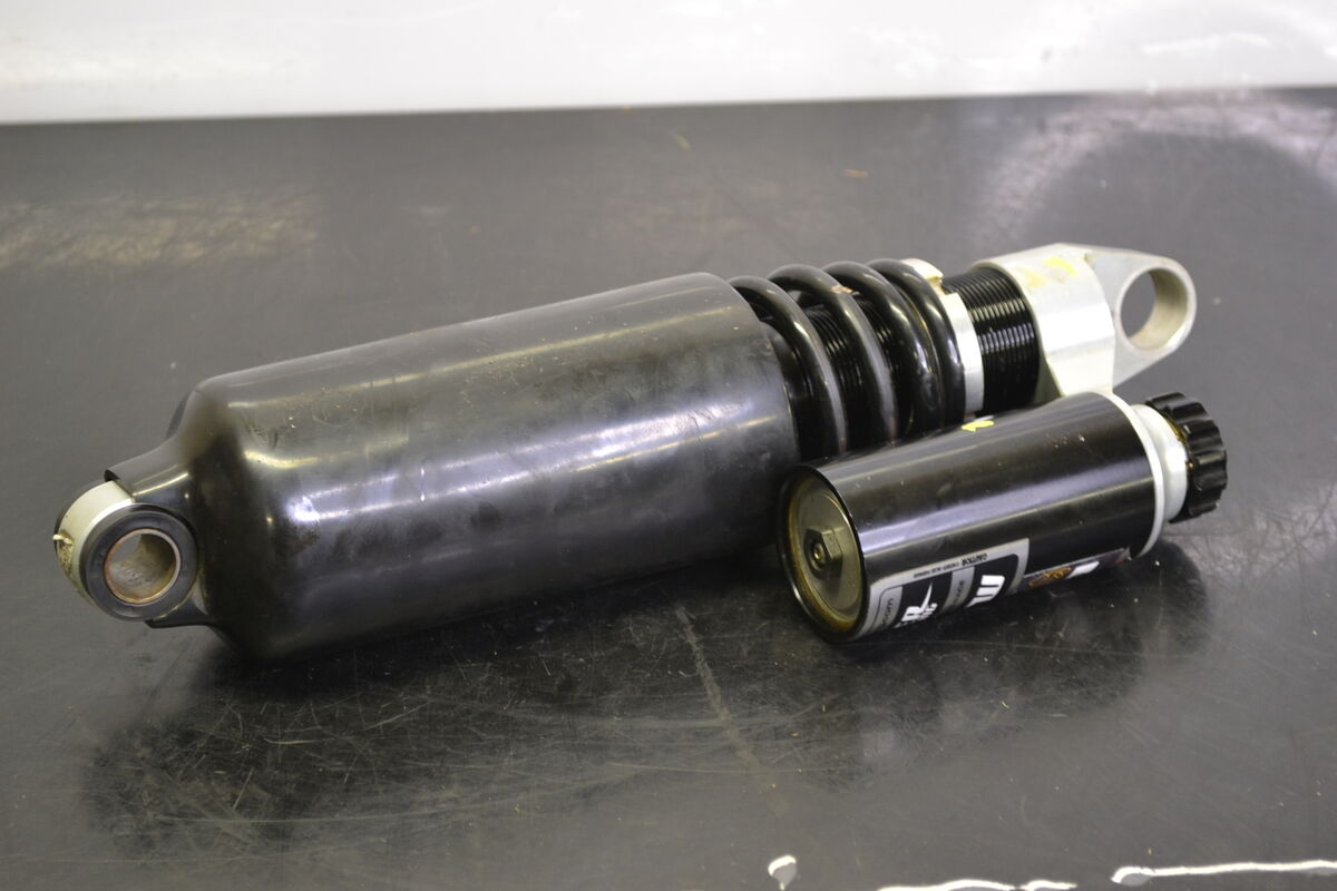 Etupukin iskunvaimennin Polaris, 7044575