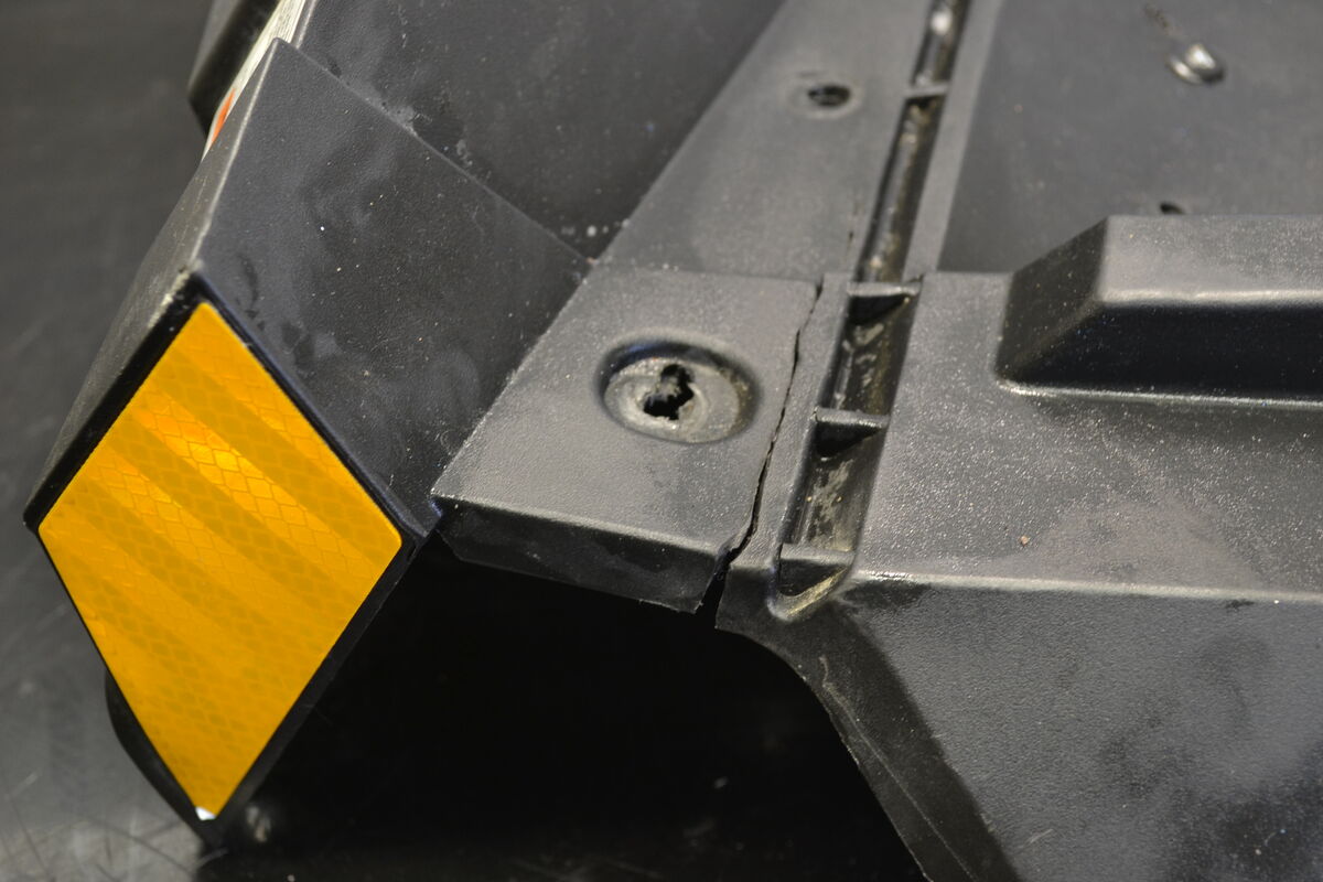 Roiskeläppä Ski-Doo XP keltainen