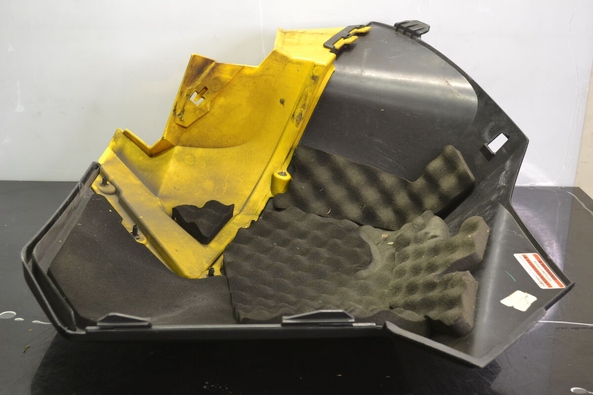 Sivuposki vasen Ski-Doo XRS 2012, 517304030