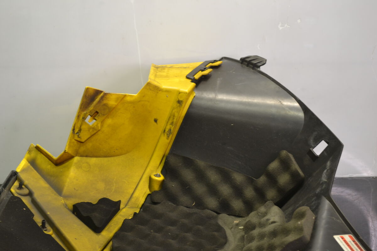 Sivuposki vasen Ski-Doo XRS 2012, 517304030