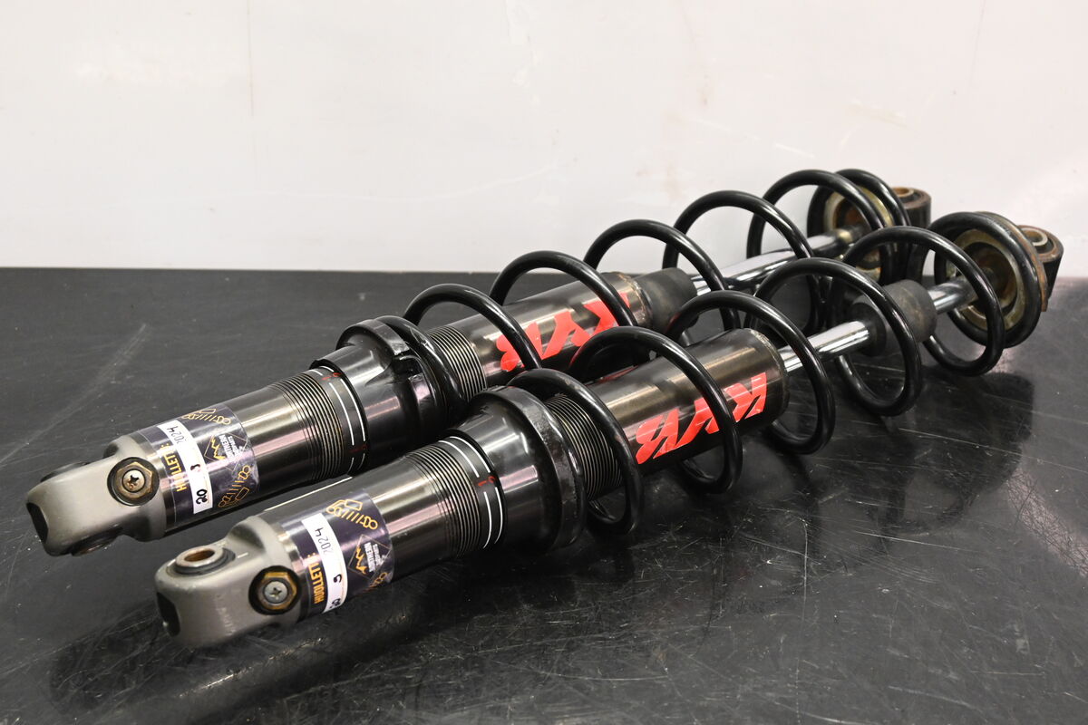 KYB Etuiskunvaimentimet, Summit X 2013