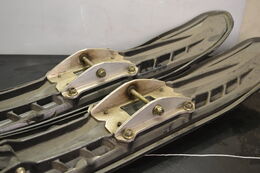 Katamaraani sukset Ski-Doo Rev musta