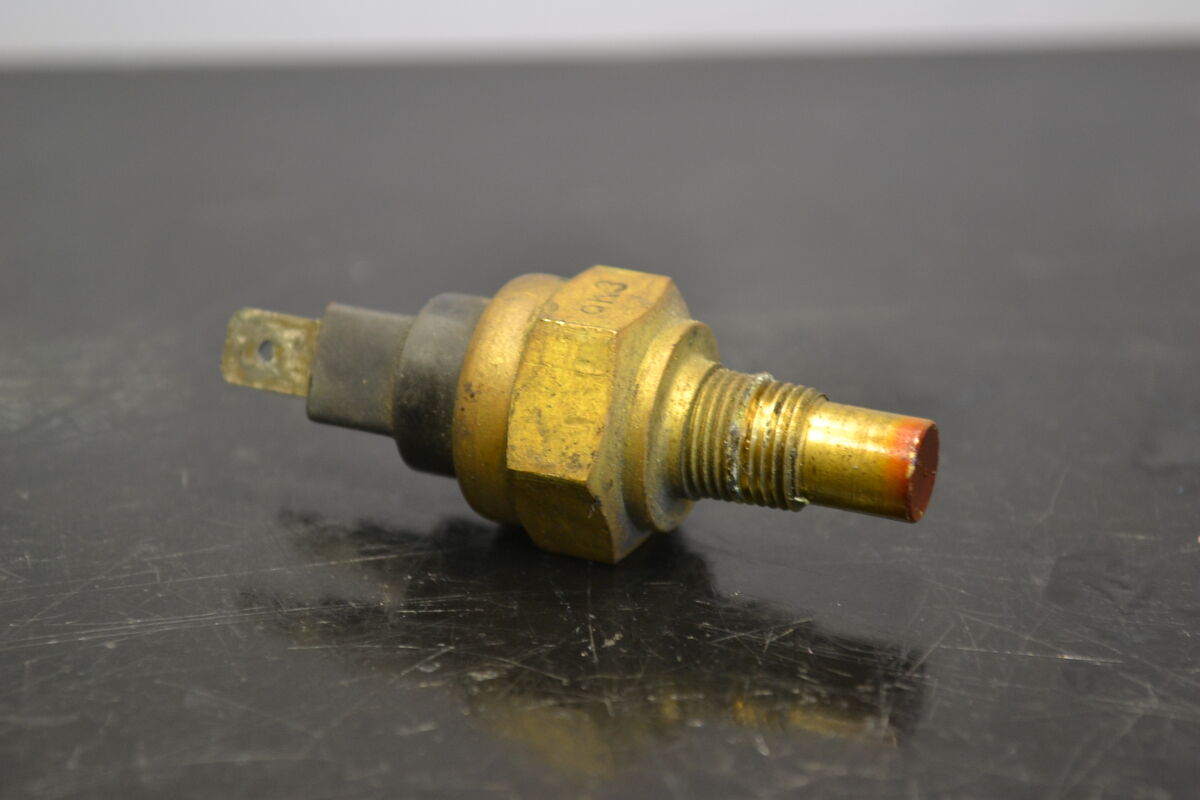 Jäähdytinnesteen lämpötila-anturi, 512047000