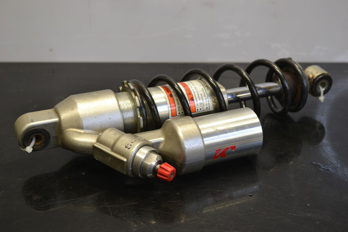 KYB Framboggiens stötdämpare med extern behållare, 503192170