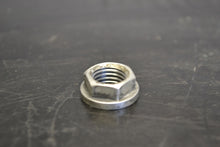 Rave-venttiilin mutteri 600, 800 Etec, 420942190