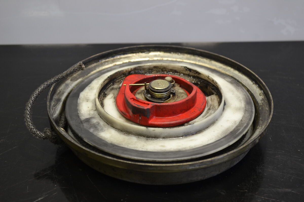 Käynnistinlaite Lynx ja Ski-Doo Peltikuori