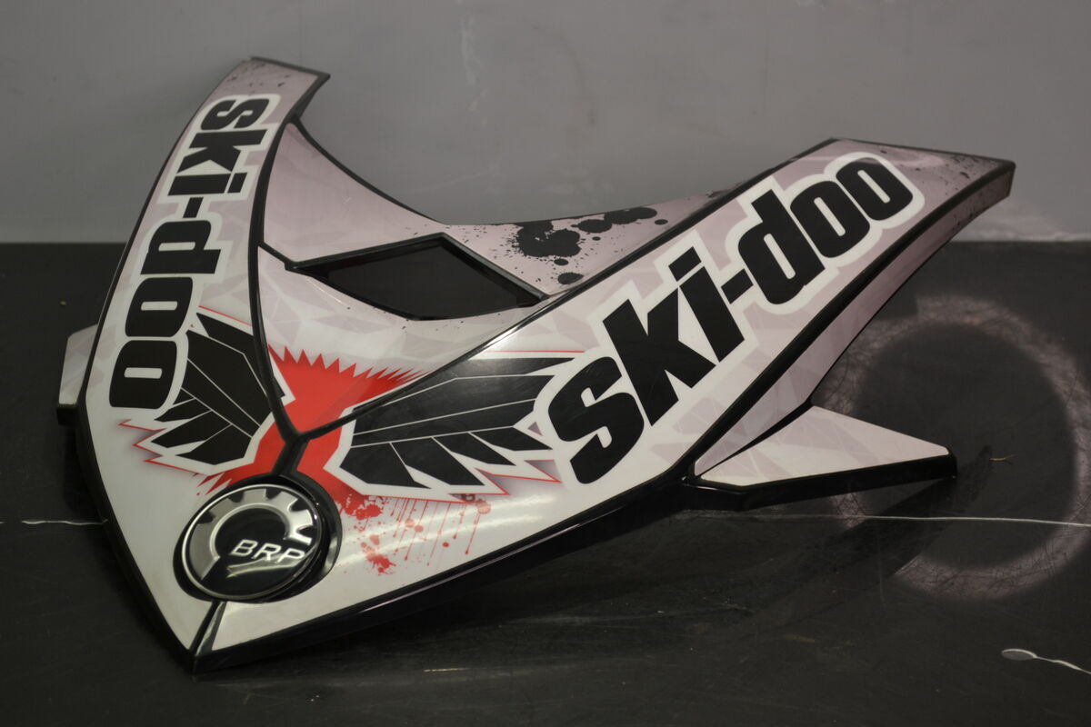 Konepelti Ski-Doo 800R 08-13 musta, 517304530