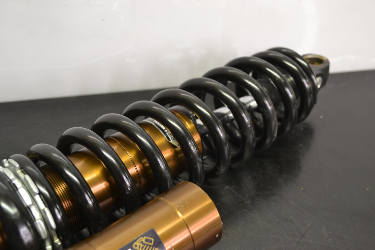 KYB Kashima Coat Takapukin iskunvaimennin, 503195086