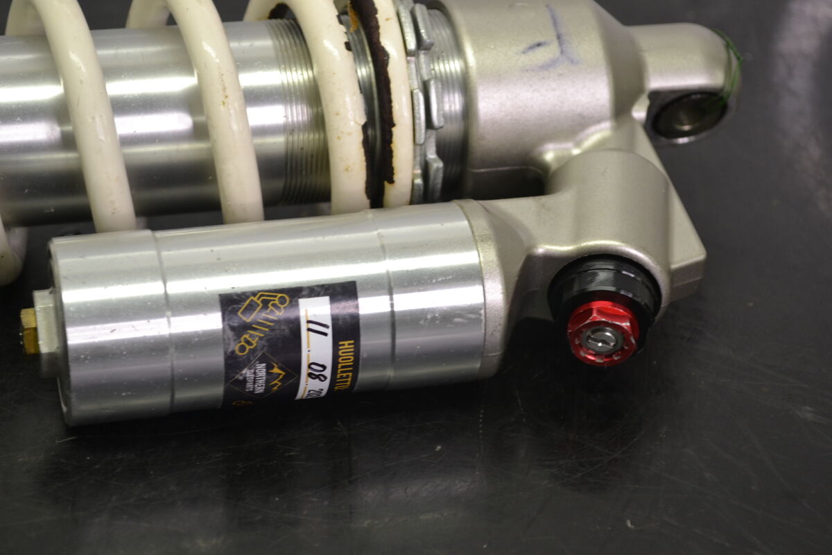 KYB Etupukin lisäsäiliöllinen iskunvaimennin PPS