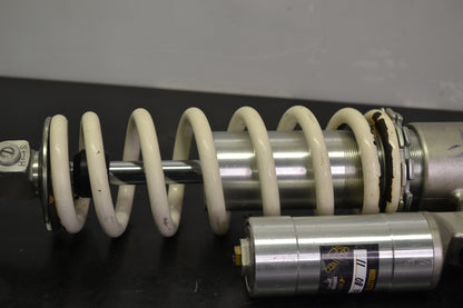 KYB Framboggiens stötdämpare med extern behållare PPS