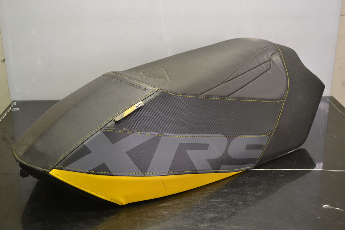 Penkki Ski-Doo MXZ XRS  2014 Musta/Keltainen