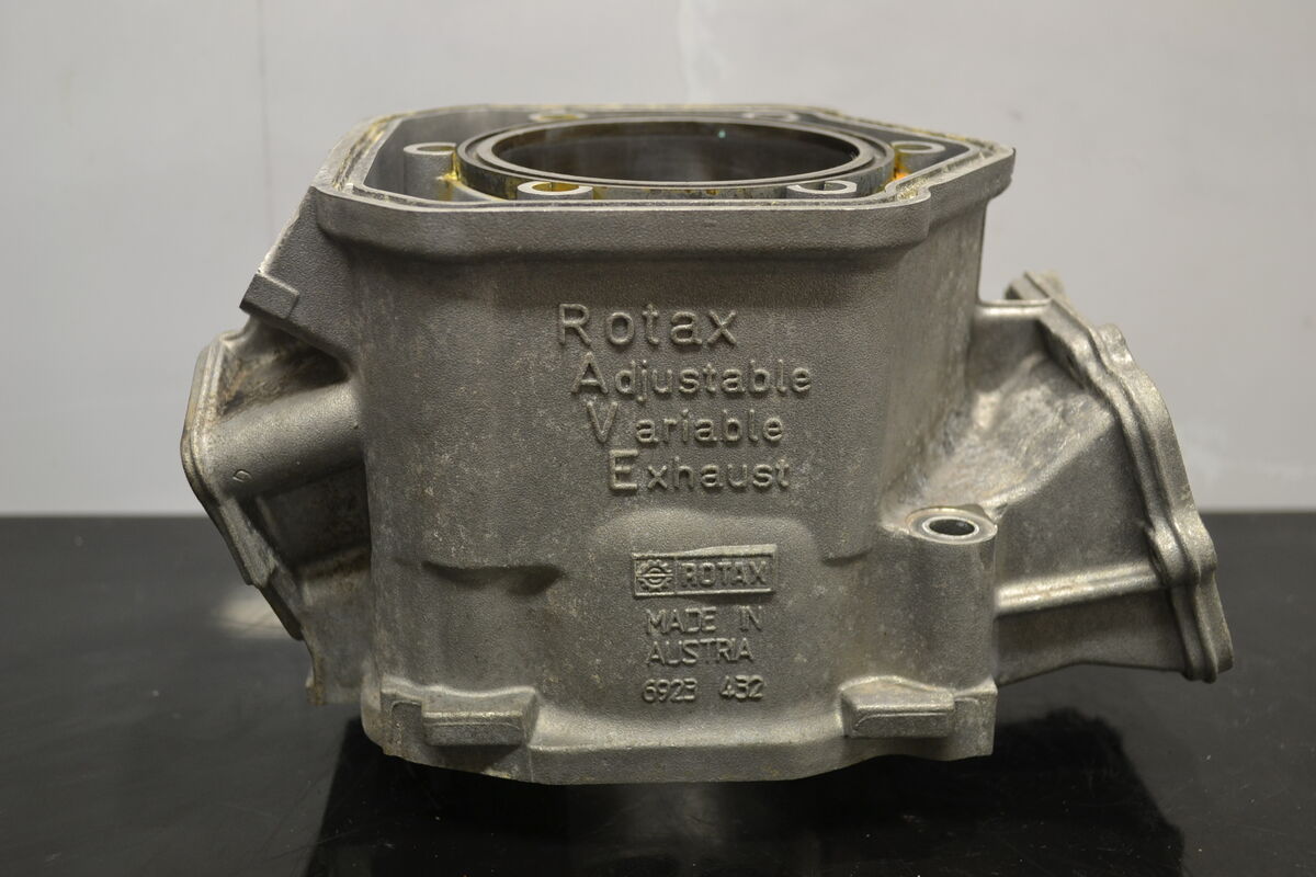 Sylinteri Rotax 593,  6923434