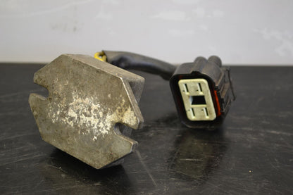 Jännitteensäädin Mxz 500, 600, 700, 800