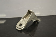 Moottorin kannake 600, 800 Etec 512060559