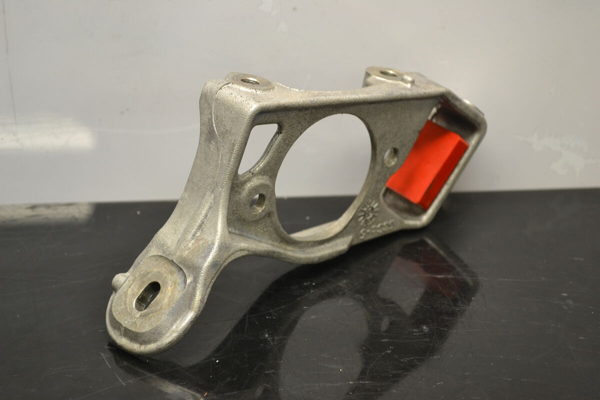 Moottorin kannake 600 Etec 512060560
