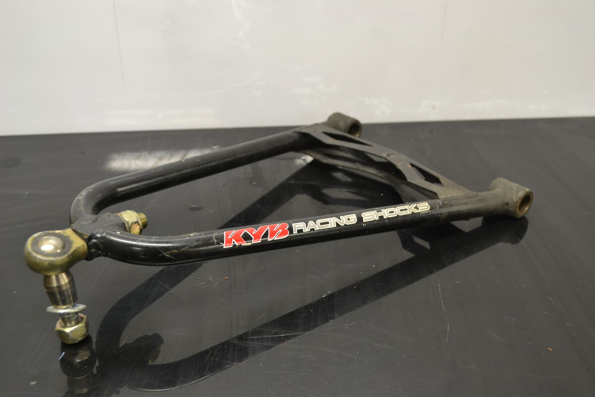 Ylätukivarsi Vasen Lynx Rave 550F