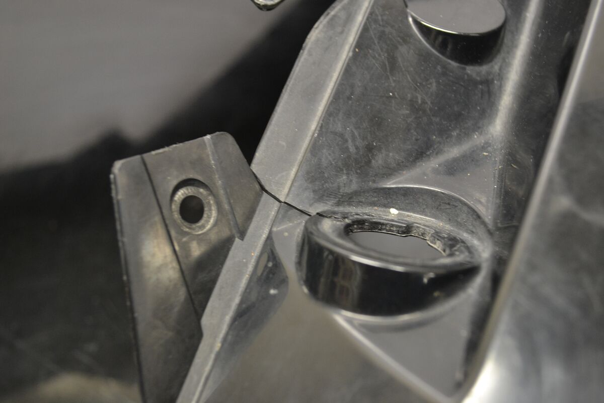 Konsolimuovi Ski-Doo Summit 800 Etec 2011