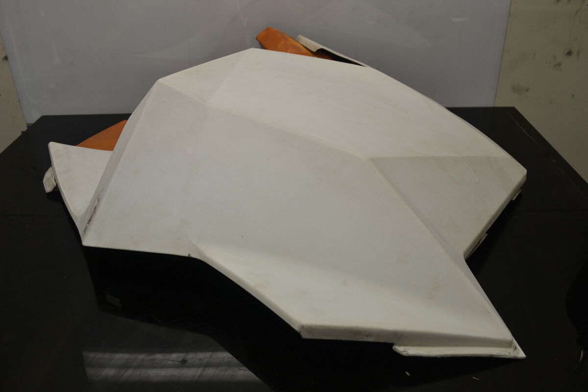 Side panels White/Orange Ski-Doo Summit 2011