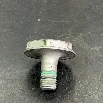 Vauhtipyörän pultti M12 x 25 OEM 420840851