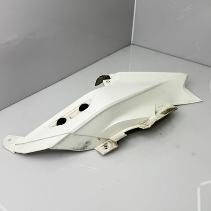 Vasen valkoinen kuomuosa Ski-Doo Gen4 -malleihin, OEM 517306728